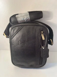 Pánska čierna kožená taška cez plece Grosso z pravej kože 20x18x7