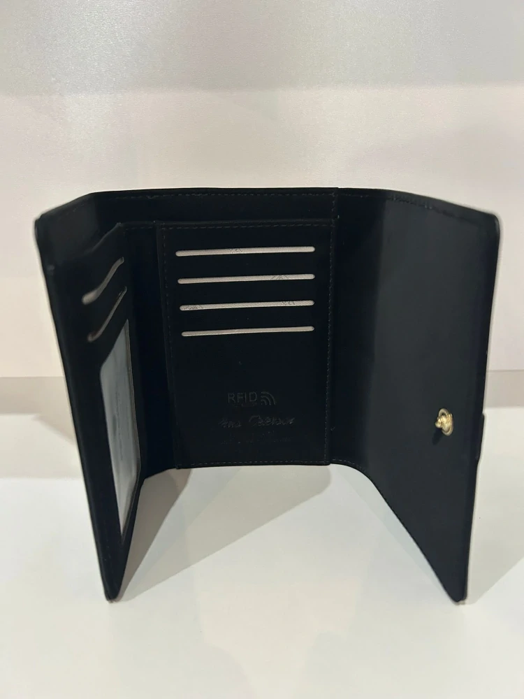 Dámska červeno-čierna peňaženka Peterson 13x9x4