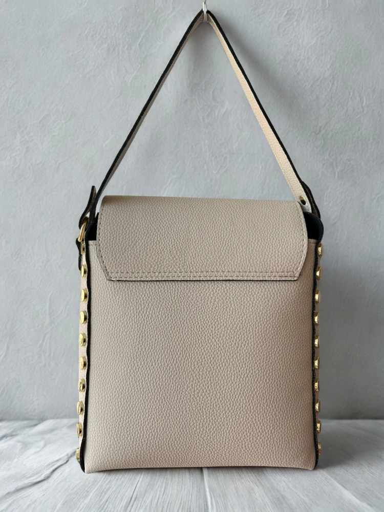 Béžová crossbody kabelka s včelou, rúčkou a ramienkom Grosso 24x22x11