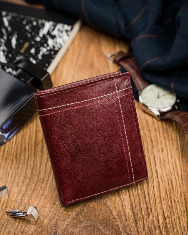 Pánska vínovo-červená kožená peňaženka na výšku Always Wild 11x9x2