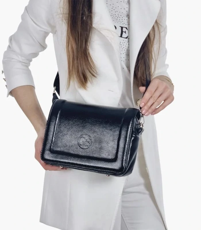 Štýlová čierna crossbody kabelka Grosso 25x18x10