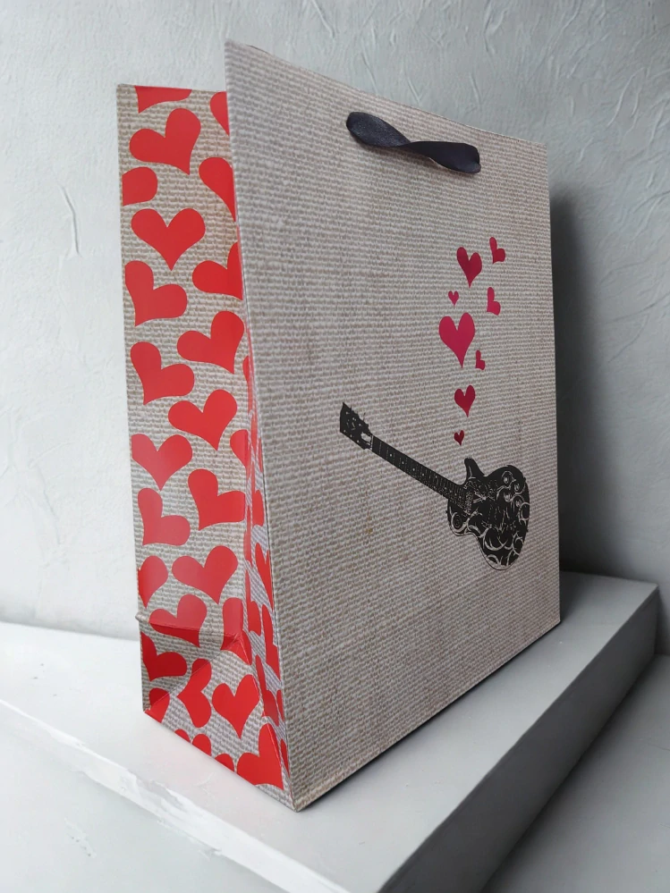 Darčeková taška srdiečková s gitarou 32x26x12