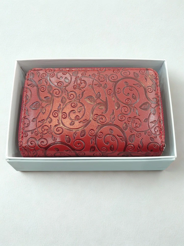 Elegantná dámska červená kožená peňaženka s reliéfnym kvetinovým vzorom Grosso 13x9x4