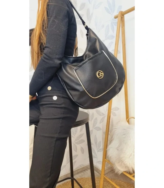Väčšia čierna mäkká kabelka s predným vreckom s ramienkom Grosso 38x32x12