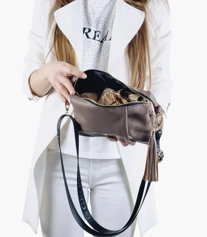 Hnedá crossbody kabelka s 3 kapsickami na zips Grosso 26x18x9