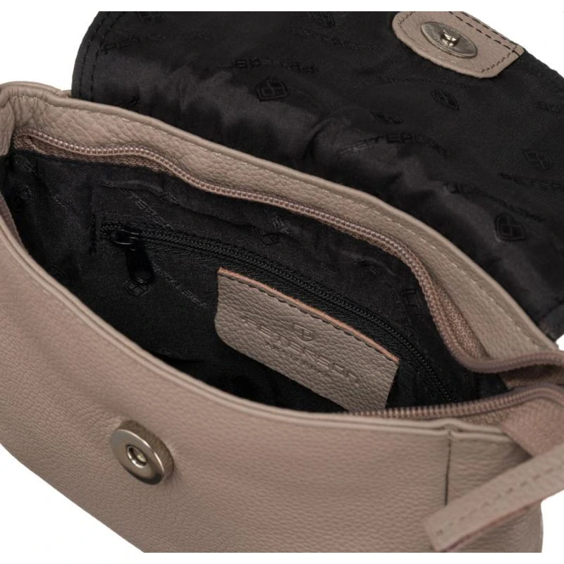 Malá hnedá štýlová kožená crossbody kabelka z prírodnej kože Peterson 19x15x6