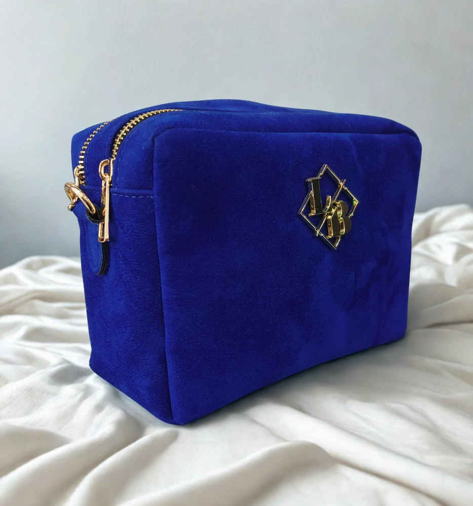 Elegantná modrá zamatová crossbody kabelka na plece Laura Biaggi 22x16x10