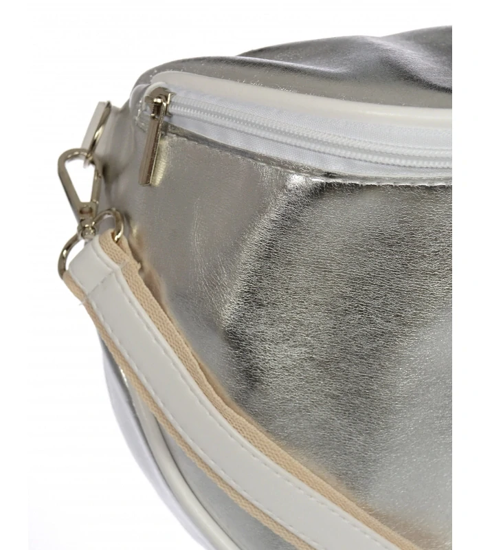 Strieborná crossbody kabelka s bielym lemom Grosso 23x19x12