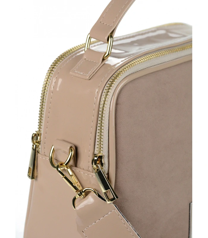 Matno-lesklá hnedá crossbody kabelka so zlatými aplikáciami s rúčkou GROSSO 24x22x10