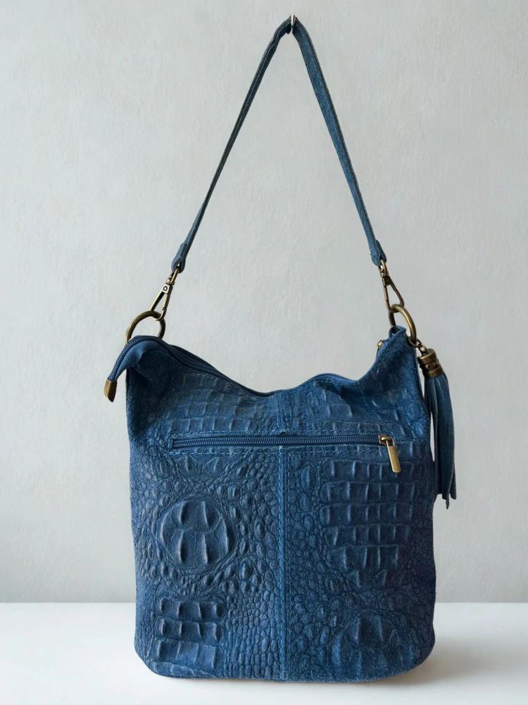 Krásna modrá kožená crossbody kabelka na plece s krokodílím vzorom Grosso 25x25x15