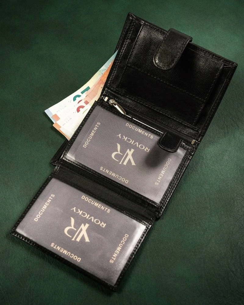 Čierna pánska kožená peňaženka na výšku s prackou s ochranou udajov Rovicky 13x10x3