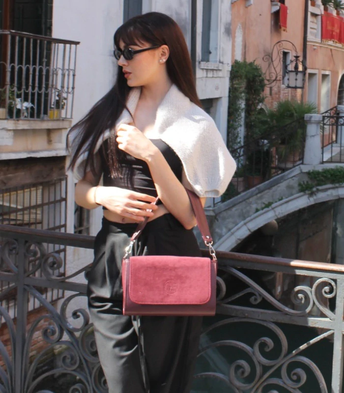 Bordová elegantná crossbody kabelka s rúčkou Grosso 27x16x10