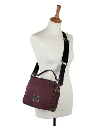 Bordová crossbody kabelka so zlatými aplikáciami s rúčkou Grosso 24x22x10