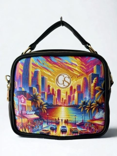 Čierna crossbody kabelka s farebnou potlačou s rúčkou GROSSO 24x22x10