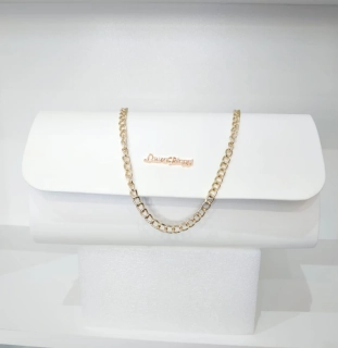 Biela spoločenská listová kabelka so zlatou retiazkou Laura Biaggi 27x13x5