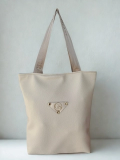 Väčšia béžová kabelka na plece s dlhými rúčkami Grosso 40x36x10