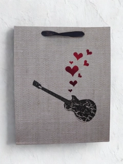 Darčeková taška srdiečková s gitarou 32x26x12 