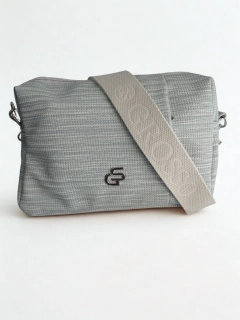 Šedá crossbody kabelka s 3 kapsičkami na zips Grosso 26x18x9